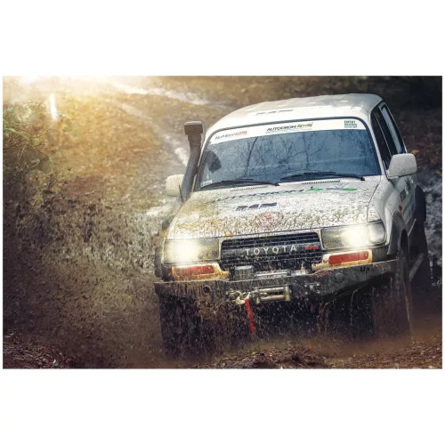 Offroad csörlő - 2.040 kg - 4.500 font - 12 V - 15.5 m acélkötél (Max. vontatási terhelés: 2040 kg)